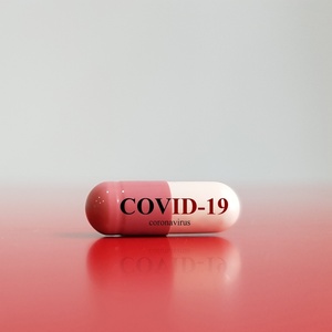 Cientistas, Médicos, Laboratórios estão pesquisando remédios e vacinas contra o COVID-19 no mundo todo