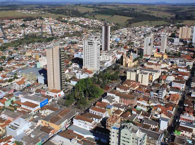 Alfenas é a quarta Cidade do Sul de Minas em Casos e Mortes de Covid-19 e a cidade que teve maior percentual de aumento na última semana