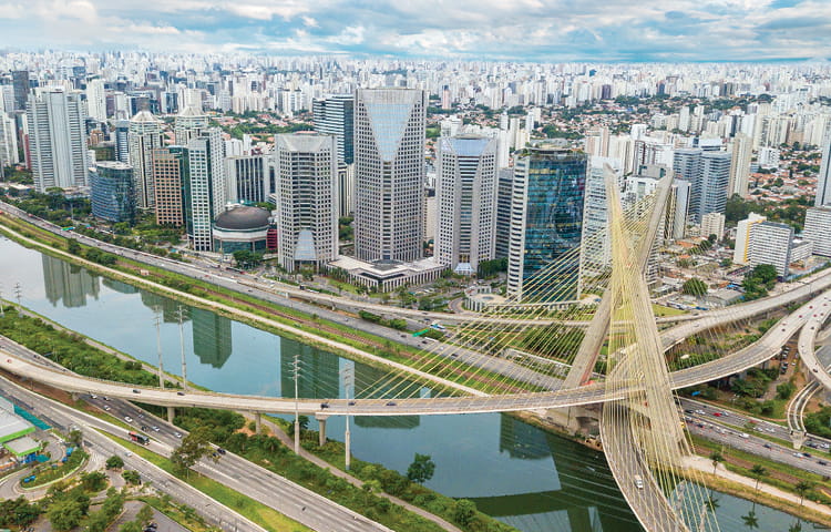 São Paulo faz 468 anos dia 25 de janeiro com grande crescimento, mas com enormes problemas urbanos