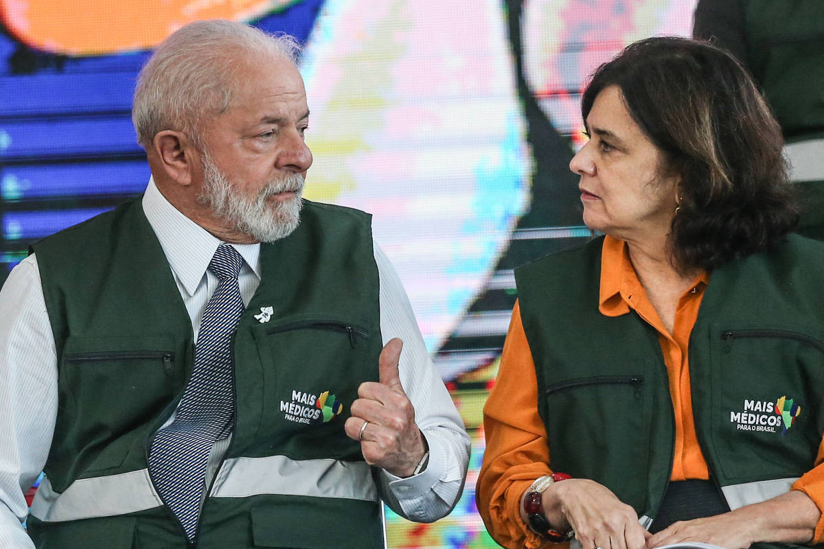 Lula corta verbas da Saúde e da Educação, contrariando tudo que pregou na sua campanha