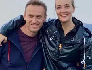 Impedida de ir ao velório, viúva de Navalni faz homenagem nas redes sociais